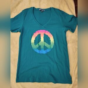 Womens green peace sign top